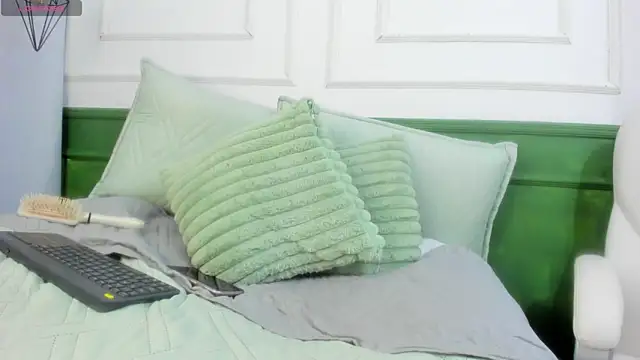 Snapshot of nikkita_ubba chatting on 09/23/25, 07:28 nikkita ubba online show from 09/23/25, 07:28