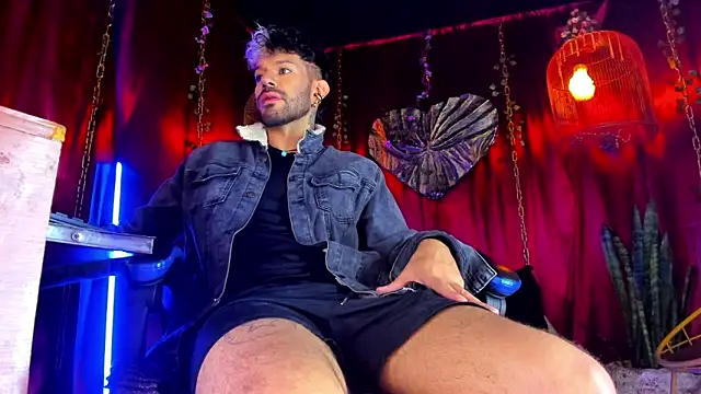 LatinMilk  online show from 02/03/26, 12:42