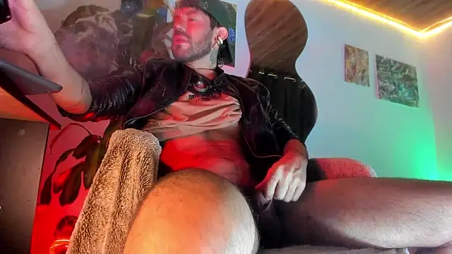LatinMilk  online show from 06/05/26, 08:31