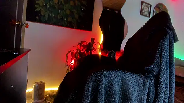 LatinMilk  online show from 07/17/26, 03:57
