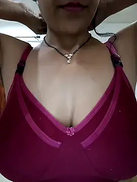 Hot-Shivani online show from 12/17/24, 04:12