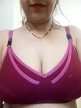 Hot-Shivani online show from 03/26/26, 12:39