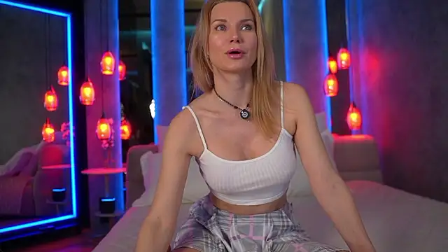 Snapshot of NovaMaria chatting on 02/08/26, 03:15 NovaMaria online show from 02/08/26, 03:15