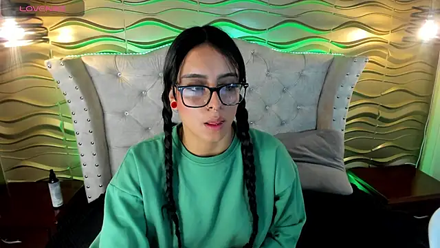 Snapshot of Andreita_Jones chatting on 01/24/25, 02:41 Andreita Jones online show from 01/24/25, 02:41