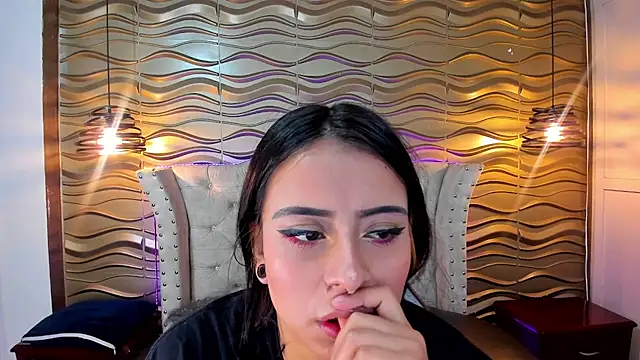 Snapshot of Andreita_Jones chatting on 10/18/25, 01:01 Andreita Jones online show from 10/18/25, 01:01
