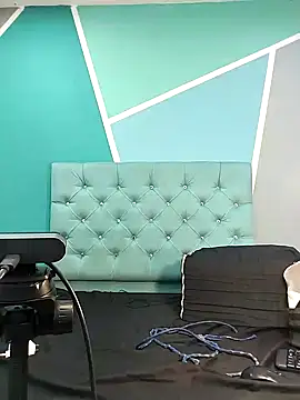 Snapshot of AlondraFerri1 chatting on 12/19/24, 07:18 AlondraFerri1 online show from 12/19/24, 07:18