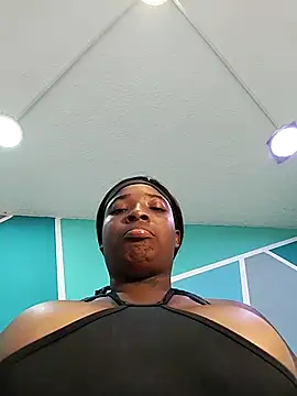 Snapshot of AlondraFerri1 chatting on 12/19/24, 10:21 AlondraFerri1 online show from 12/19/24, 10:21