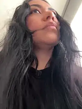 PetitLumiere online show from 02/08/25, 01:11