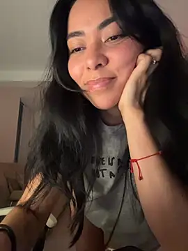 PetitLumiere online show from 10/17/25, 04:04