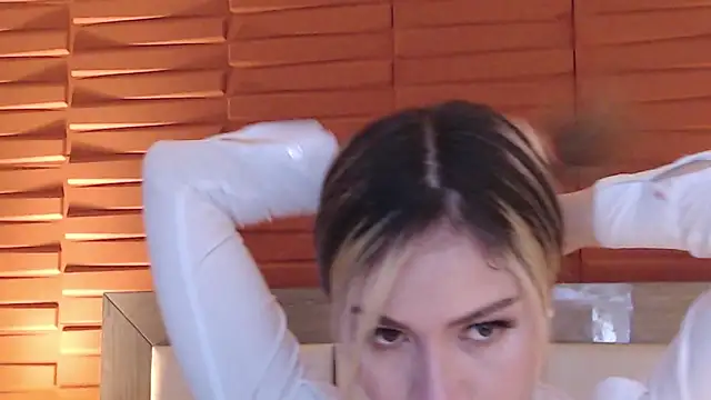 Ammy Castro online show from 12/30/24, 03:13