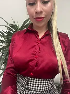 Ammy Castro online show from 02/06/25, 05:51