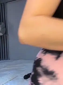 Victoria-And1 online show from 12/07/24, 07:32