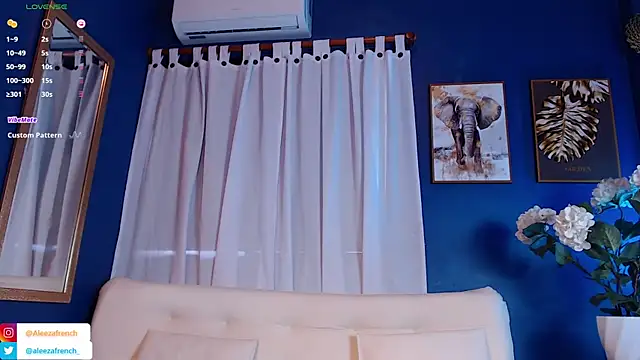 AleezaFrench online show from 02/05/25, 01:44