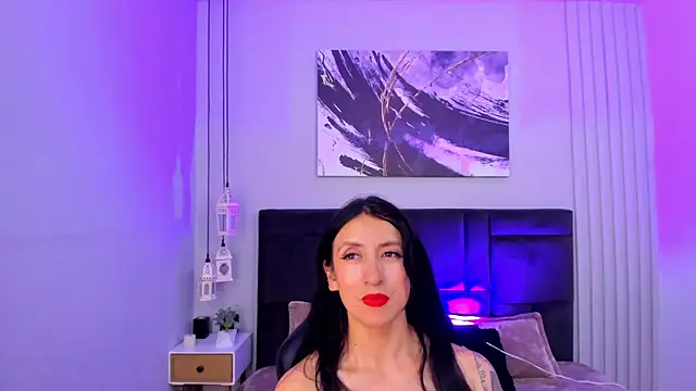 kira moon   online show from 03/30/26, 08:54