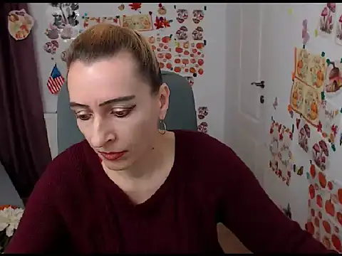 EvelynAngell online show from 09/29/25, 06:07