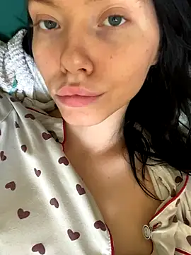 Lisaaa Alisa online show from 10/31/25, 05:08