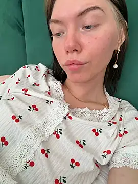 Lisaaa Alisa online show from 04/17/26, 03:53