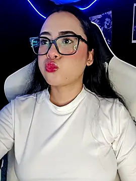 Janna mnt online show from 10/28/25, 05:11