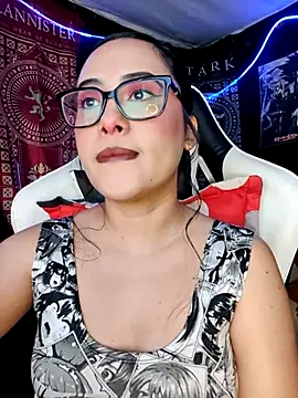 Janna mnt online show from 11/24/25, 04:34