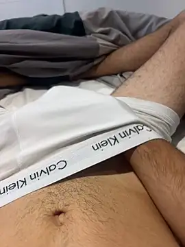 h0rnyguy001 online show from 10/08/25, 06:33