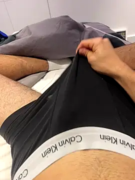 h0rnyguy001 online show from 11/04/25, 10:09