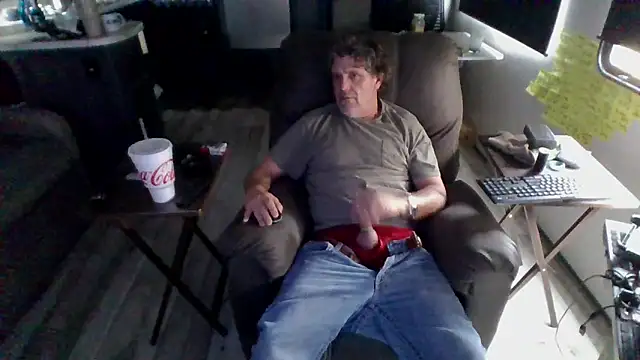 lateniter online show from 02/13/26, 06:15