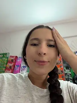 Snapshot of LittleDoll___ chatting on 02/10/26, 02:10 LittleDoll online show from 02/10/26, 02:10