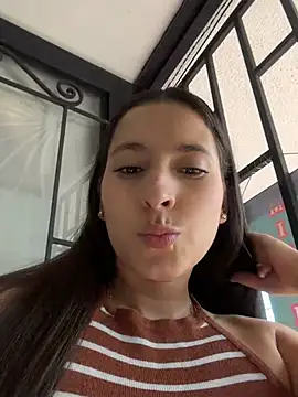 Snapshot of LittleDoll___ chatting on 03/04/26, 01:28 LittleDoll online show from 03/04/26, 01:28