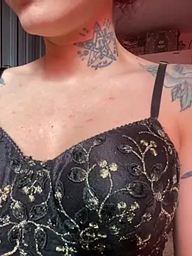 LiliJones  online show from 03/05/25, 04:57