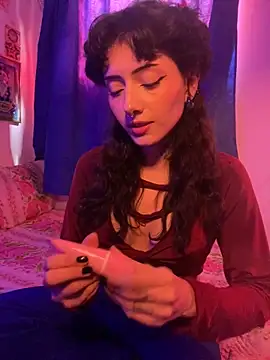 LiliJones  online show from 12/16/25, 04:45