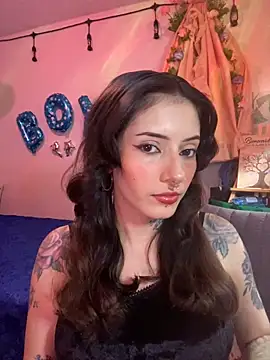 LiliJones  online show from 04/11/26, 07:18