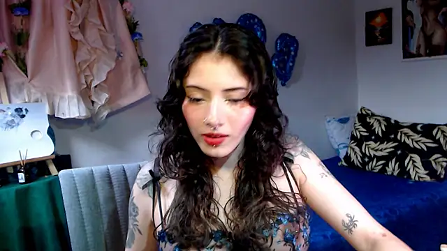 LiliJones  online show from 05/02/26, 10:04