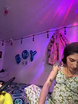 LiliJones  online show from 05/26/26, 10:17