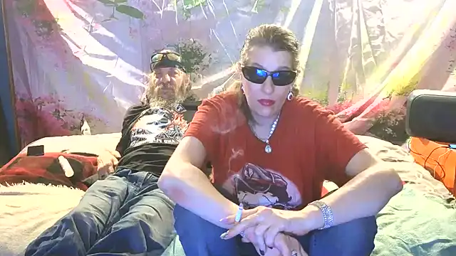 Snapshot of PropertyAndBiker chatting on 05/21/26, 10:17 PropertyAndBiker online show from 05/21/26, 10:17