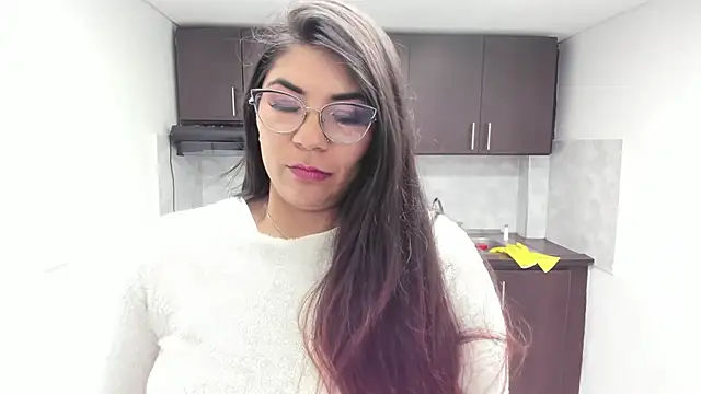 Luna Dumont online show from 10/21/25, 11:22