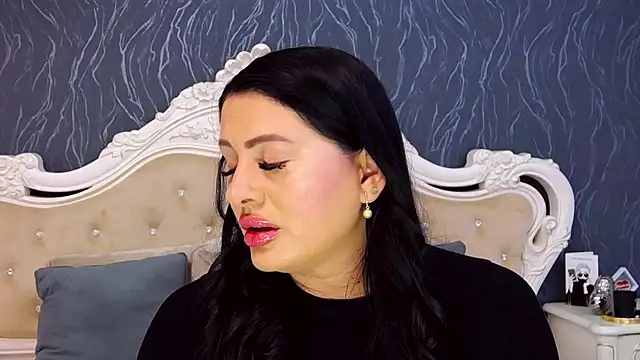 Snapshot of Lauren_Saint chatting on 10/01/25, 02:45 Lauren Saint online show from 10/01/25, 02:45