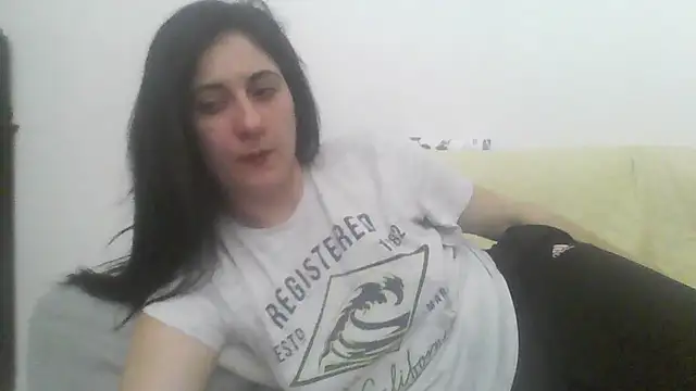 Snapshot of davenmichelle00 chatting on 03/19/26, 06:12 davenmichelle00 online show from 03/19/26, 06:12