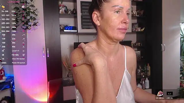 SheilaRyan online show from 12/21/25, 04:52