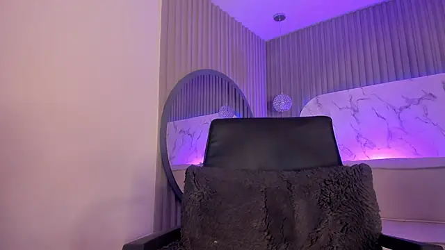 Dollar-girl online show from 05/28/26, 01:58