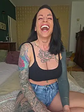 EmilyDiazofficial online show from 07/25/26, 11:41