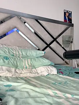 maybelline69 online show from 10/14/25, 08:26