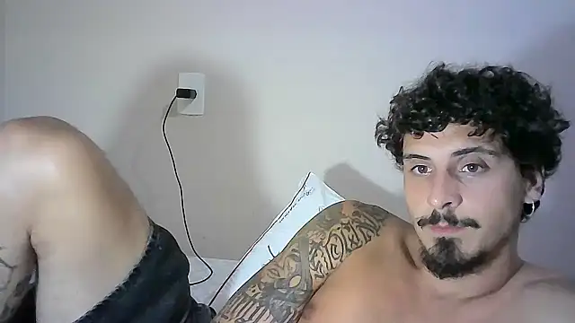 Snapshot of milkoffe chatting on 01/07/25, 02:53 milkoffe online show from 01/07/25, 02:53