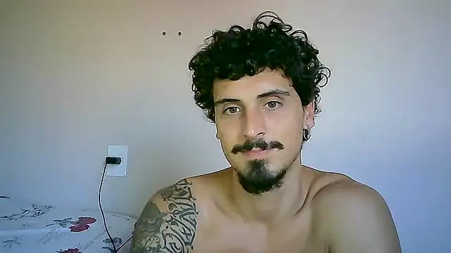 Snapshot of milkoffe chatting on 01/07/25, 05:31 milkoffe online show from 01/07/25, 05:31