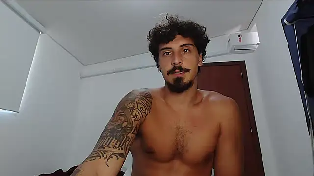 Snapshot of milkoffe chatting on 02/11/26, 01:49 milkoffe online show from 02/11/26, 01:49