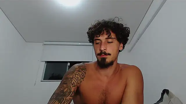 Snapshot of milkoffe chatting on 02/20/26, 02:52 milkoffe online show from 02/20/26, 02:52