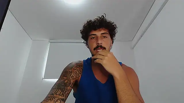 Snapshot of milkoffe chatting on 02/25/26, 02:16 milkoffe online show from 02/25/26, 02:16