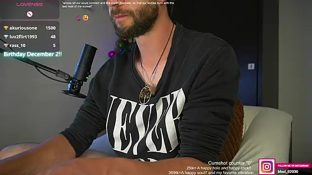 Snapshot of just_maxii chatting on 12/02/24, 12:41 just maxii online show from 12/02/24, 12:41