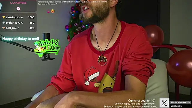 Snapshot of just_maxii chatting on 12/03/24, 01:19 just maxii online show from 12/03/24, 01:19