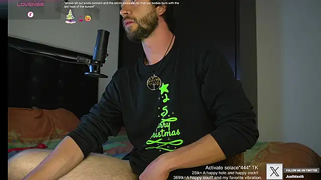 Snapshot of just_maxii chatting on 01/30/25, 10:19 just maxii online show from 01/30/25, 10:19