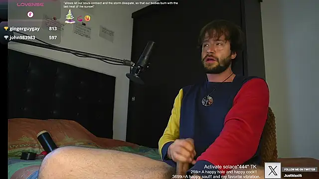 Snapshot of just_maxii chatting on 02/06/25, 12:22 just maxii online show from 02/06/25, 12:22